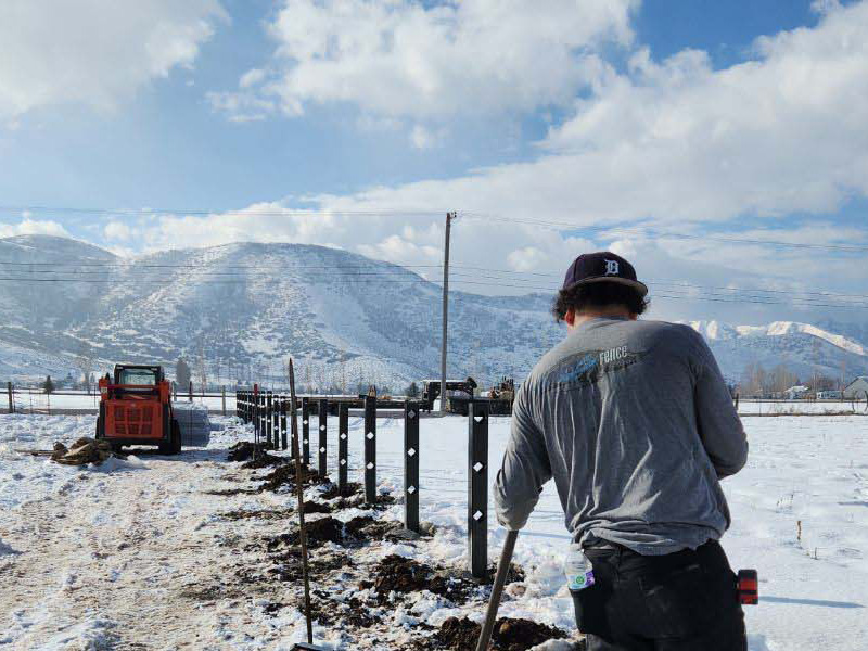 A friendly fence contracting professional