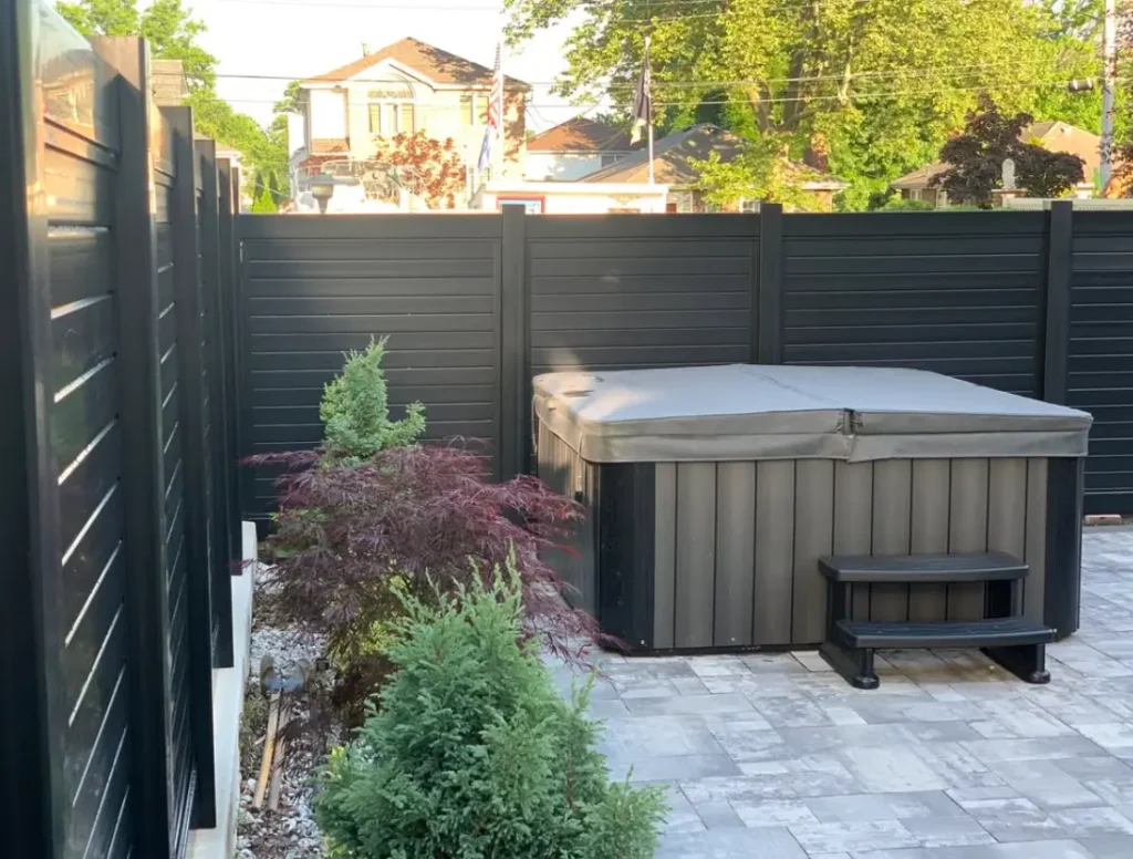 easy to maintain vinyl fence
